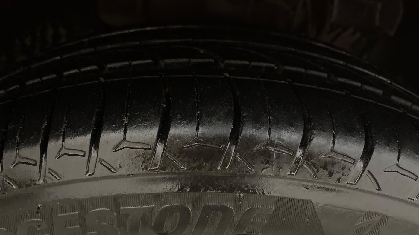 2019 Tata TIGOR XZ PLUS PETROL, Petrol, Manual, 1,26,891 km, Right Front Tyre Tread