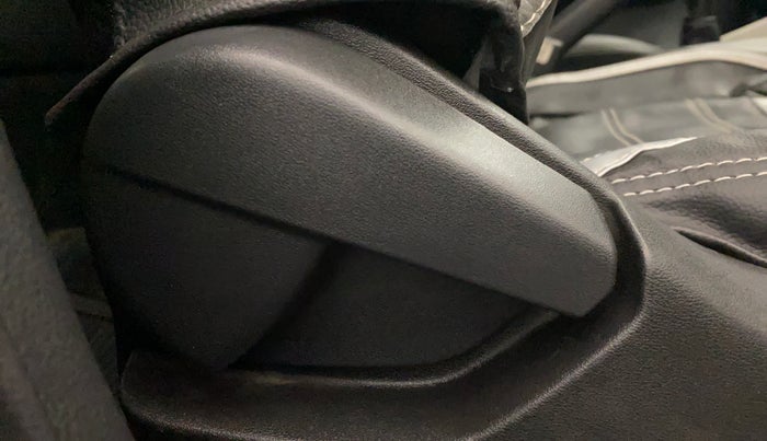 2021 Nissan MAGNITE XE, Petrol, Manual, 59,274 km, Driver Side Adjustment Panel