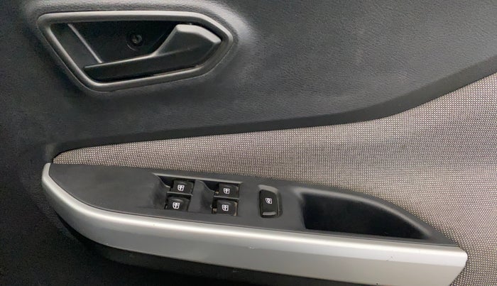 2021 Nissan MAGNITE XE, Petrol, Manual, 59,274 km, Driver Side Door Panels Control