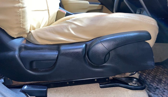 2018 Honda City 1.5L I-VTE V CVT, Petrol, Automatic, 44,346 km, Driver Side Adjustment Panel