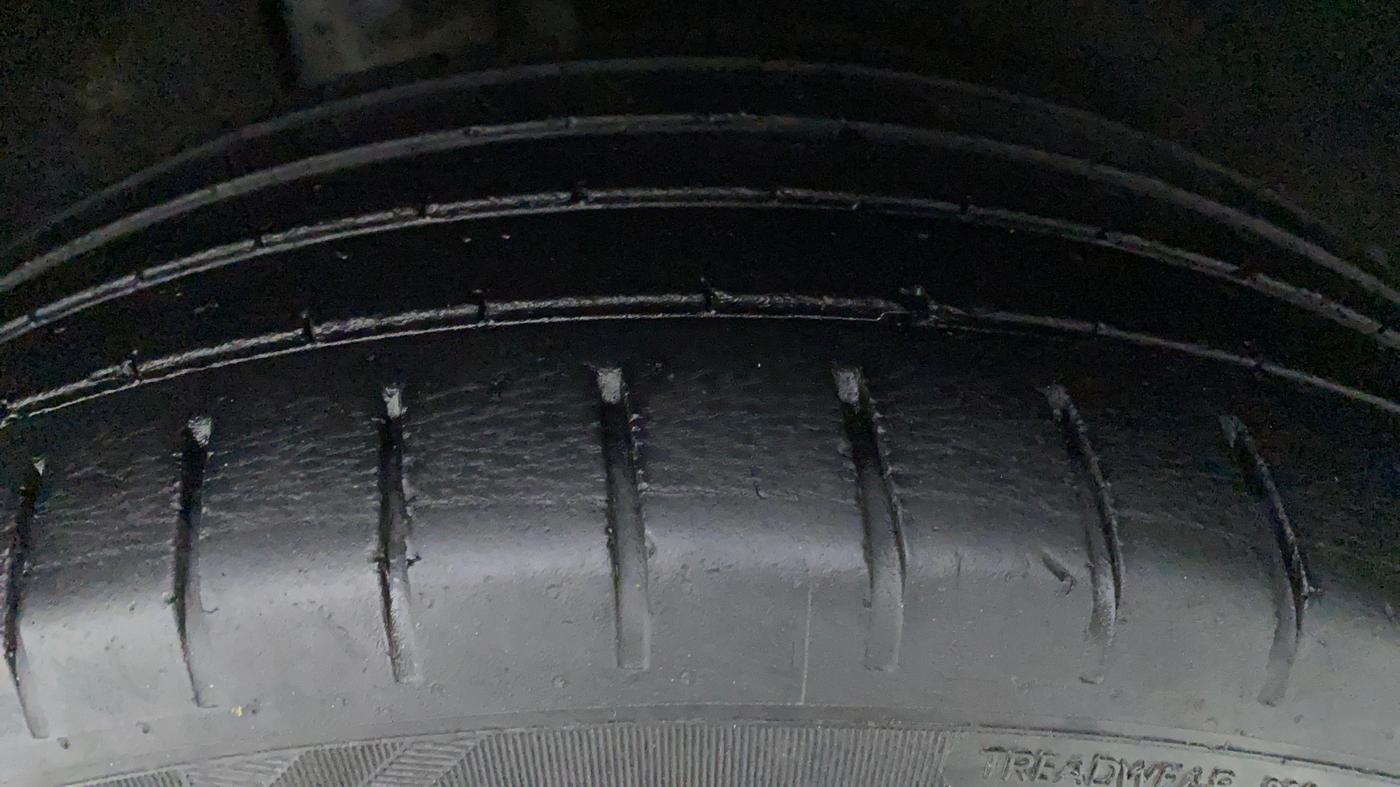 2017 Maruti Baleno ZETA PETROL 1.2, Petrol, Manual, 63,074 km, Right Rear Tyre Tread