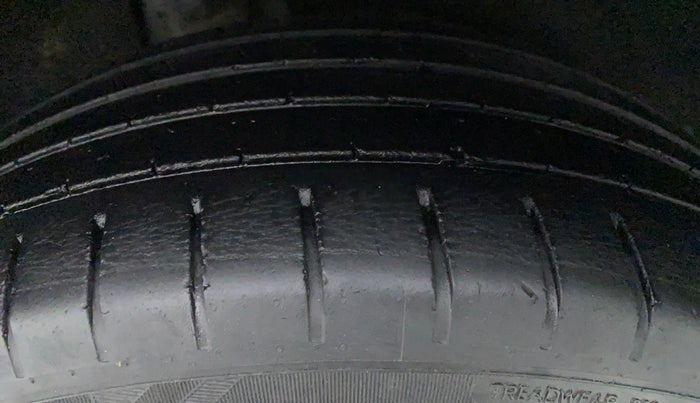 2017 Maruti Baleno ZETA PETROL 1.2, Petrol, Manual, 63,074 km, Right Rear Tyre Tread