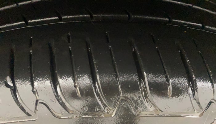 2015 Hyundai Santa Fe 4 WD AT, Diesel, Automatic, 81,011 km, Right Rear Tyre Tread