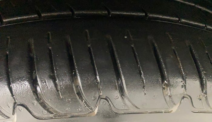 2015 Hyundai Santa Fe 4 WD AT, Diesel, Automatic, 81,011 km, Left Rear Tyre Tread