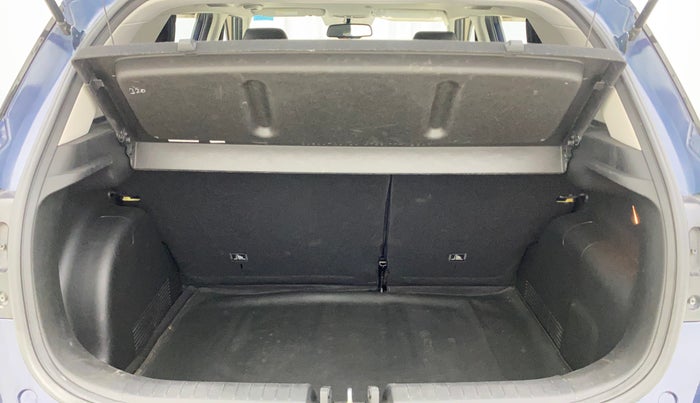 2022 Hyundai VENUE SX 1.0 (O) TURBO IMT, Petrol, Manual, 22,472 km, Boot Inside