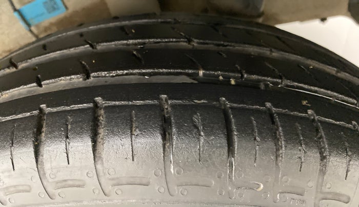 2021 Hyundai GRAND I10 NIOS SPORTZ U2 1.2 CRDI, Diesel, Manual, 17,647 km, Left Rear Tyre Tread