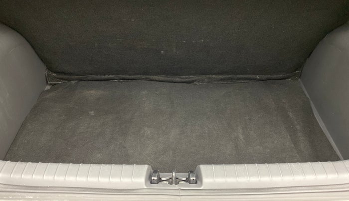 2021 Hyundai GRAND I10 NIOS SPORTZ U2 1.2 CRDI, Diesel, Manual, 17,647 km, Boot Inside