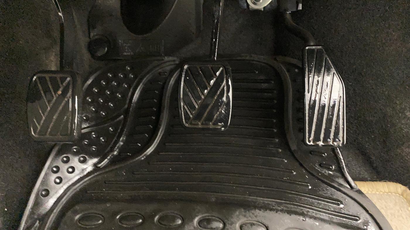 2019 Maruti New Wagon-R LXI CNG 1.0, CNG, Manual, 66,684 km, Pedals