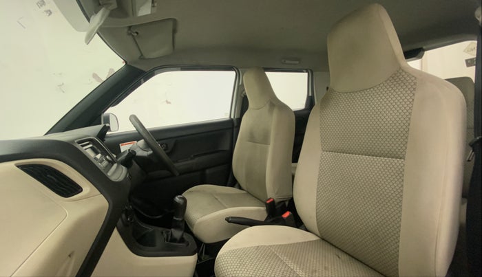 2019 Maruti New Wagon-R LXI CNG 1.0, CNG, Manual, 66,684 km, Right Side Front Door Cabin