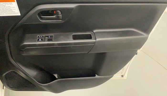 2019 Maruti New Wagon-R LXI CNG 1.0, CNG, Manual, 66,684 km, Driver Side Door Panels Control