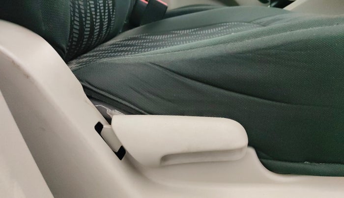 2014 Maruti Celerio VXI, Petrol, Manual, 59,009 km, Driver Side Adjustment Panel