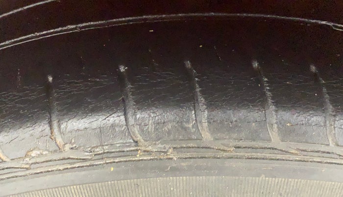 2020 Tata Tiago XZ PLUS PETROL, Petrol, Manual, 44,023 km, Right Rear Tyre Tread