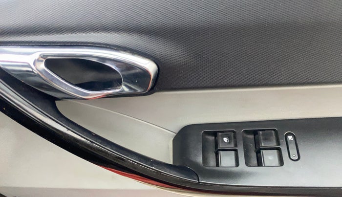 2020 Tata Tiago XZ PLUS PETROL, Petrol, Manual, 44,023 km, Driver Side Door Panels Control