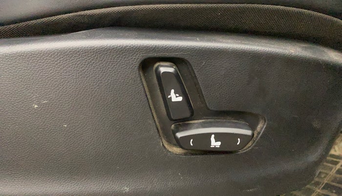 2022 MG HECTOR SHARP HYBRID 1.5 PETROL, Petrol, Manual, 70,176 km, Driver Side Adjustment Panel