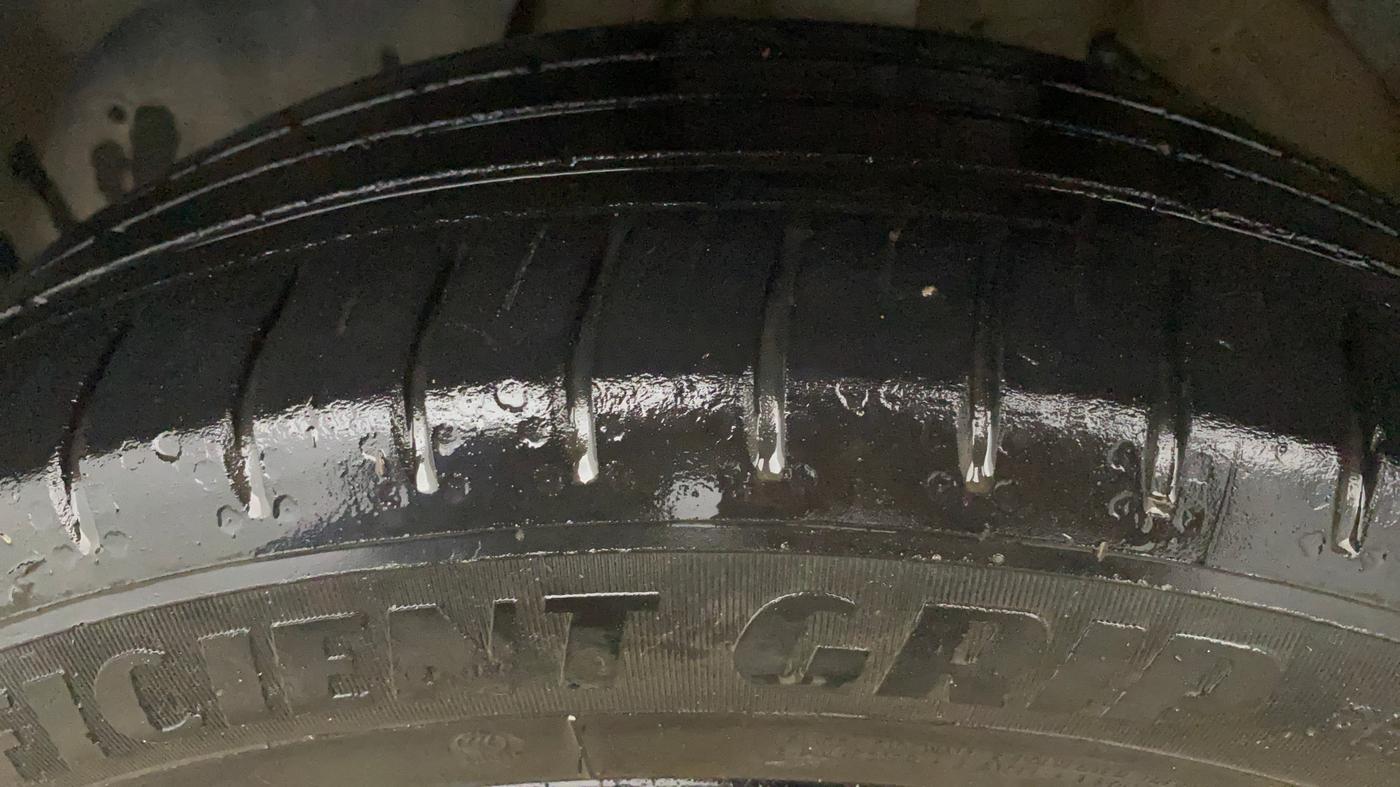 2022 MG HECTOR SHARP HYBRID 1.5 PETROL, Petrol, Manual, 70,280 km, Left Front Tyre Tread