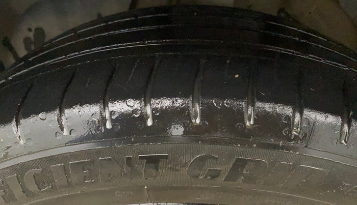 2022 MG HECTOR SHARP HYBRID 1.5 PETROL, Petrol, Manual, 70,176 km, Left Front Tyre Tread