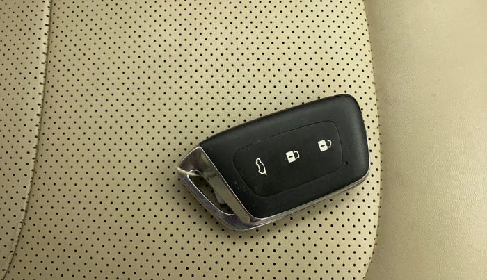 2022 MG HECTOR SHARP HYBRID 1.5 PETROL, Petrol, Manual, 70,176 km, Key Close Up