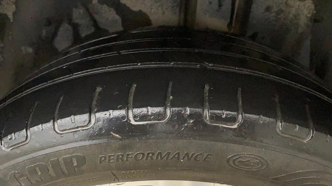 2022 MG HECTOR SHARP HYBRID 1.5 PETROL, Petrol, Manual, 70,280 km, Left Rear Tyre Tread