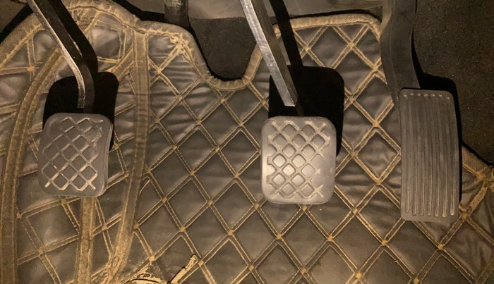 2022 MG HECTOR SHARP HYBRID 1.5 PETROL, Petrol, Manual, 70,176 km, Pedals