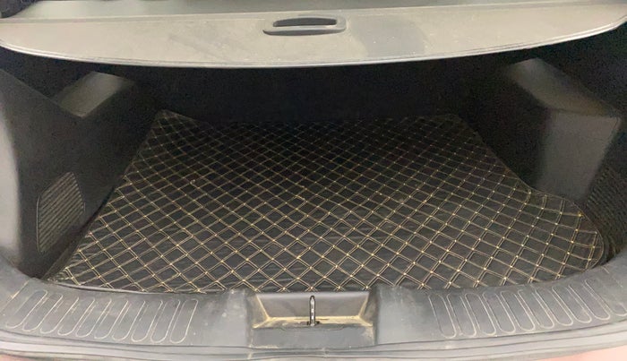 2022 MG HECTOR SHARP HYBRID 1.5 PETROL, Petrol, Manual, 70,176 km, Boot Inside