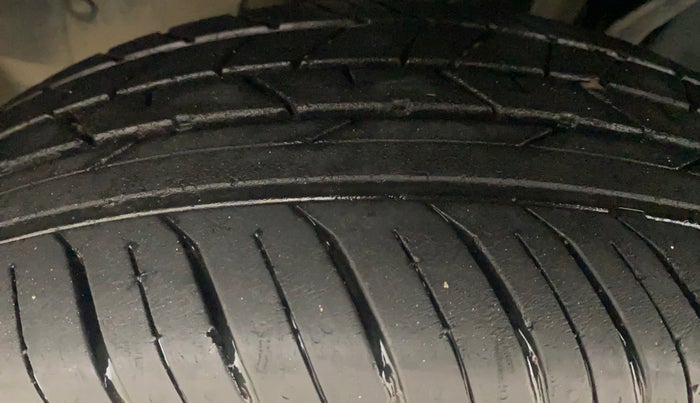 2021 Renault Kiger RXZ TURBO CVT, Petrol, Automatic, 27,393 km, Left Front Tyre Tread