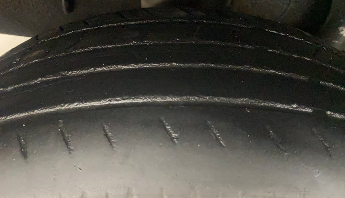 2021 Renault Kiger RXZ TURBO CVT, Petrol, Automatic, 27,393 km, Right Rear Tyre Tread