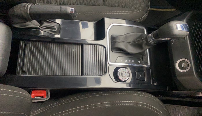 2021 Renault Kiger RXZ TURBO CVT, Petrol, Automatic, 27,393 km, Gear Lever