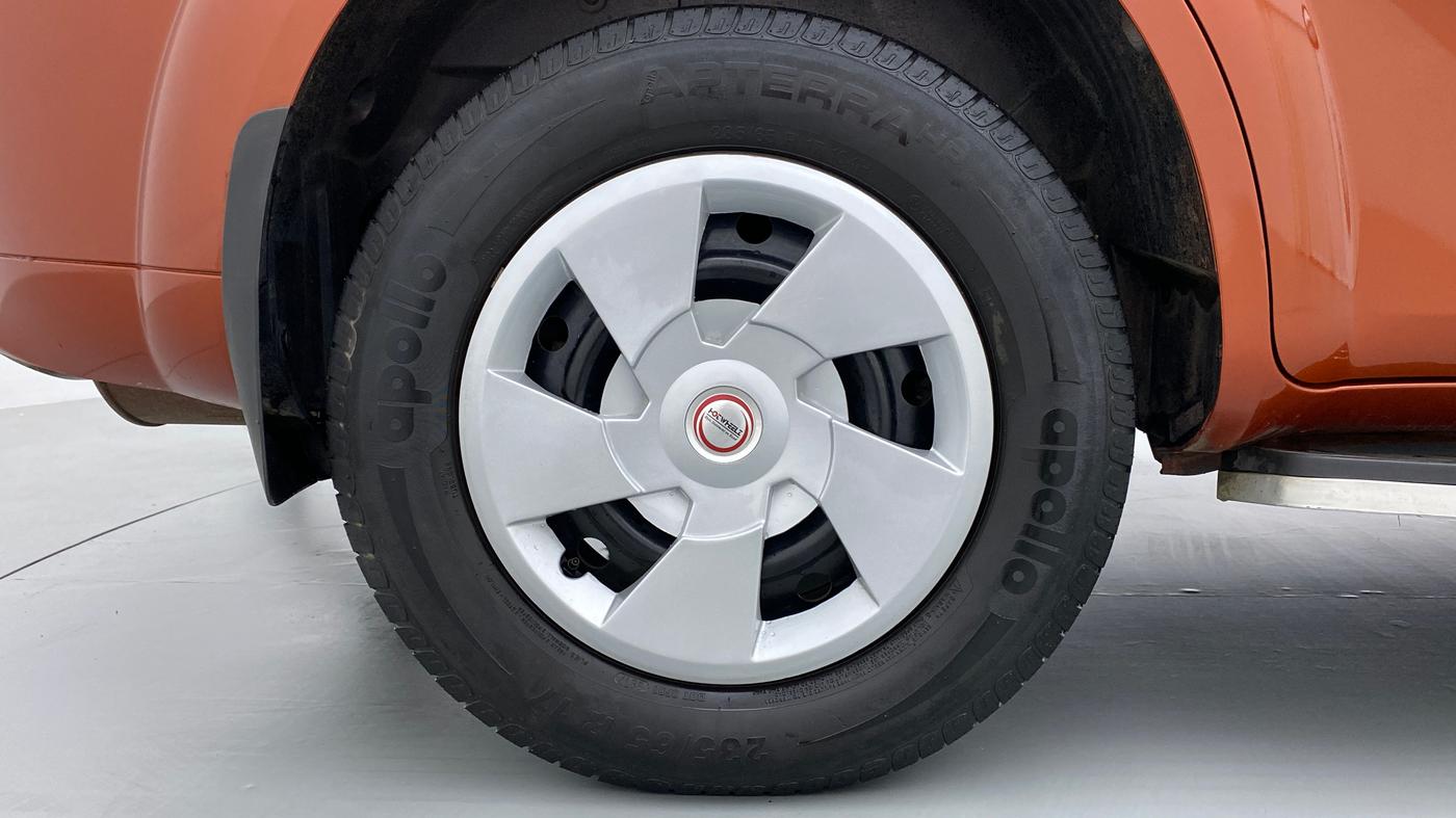 2017 Mahindra XUV500 W4, Diesel, Manual, 43,405 km, Right Rear Wheel