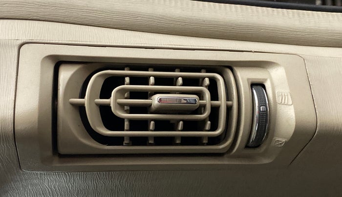 2017 Mahindra XUV500 W4, Diesel, Manual, 43,405 km, Rear Ac