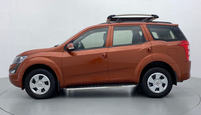 2017 Mahindra XUV500 W4, Diesel, Manual, 43,405 km, Left Side View