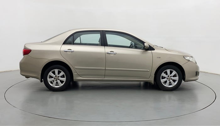 2011 Toyota Corolla Altis 1.8 G, Petrol, Manual, 89,740 km, Right Side