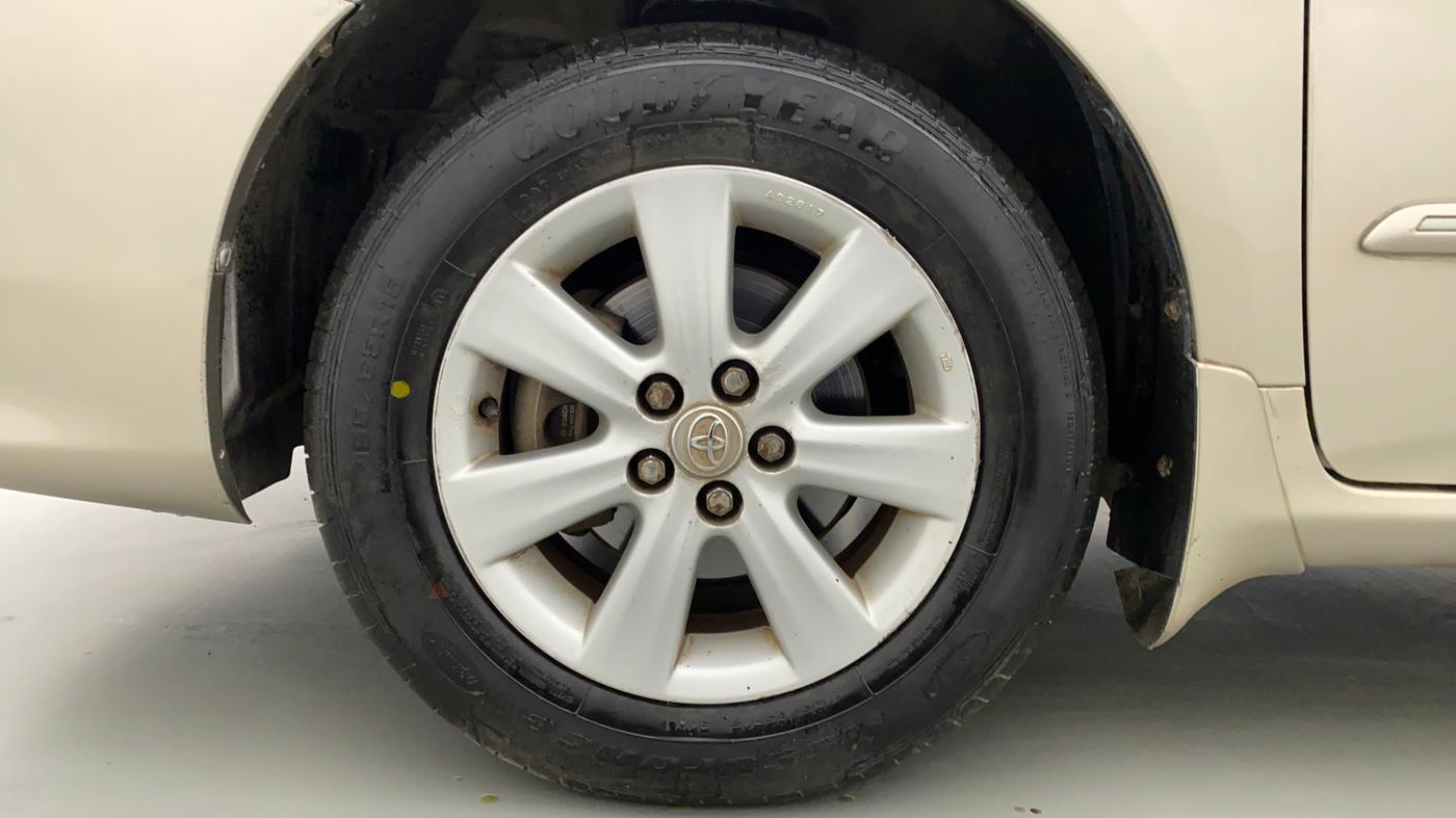 2011 Toyota Corolla Altis 1.8 G, Petrol, Manual, 89,740 km, Left Front Wheel