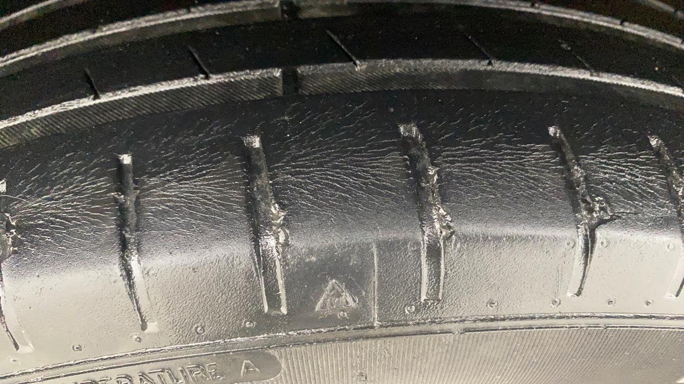 2021 Toyota Glanza G, Petrol, Manual, 40,895 km, Left Front Tyre Tread