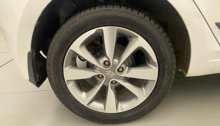 2016 Hyundai Elite i20 ASTA 1.2 (O), Petrol, Manual, 27,261 km, Right Rear Wheel