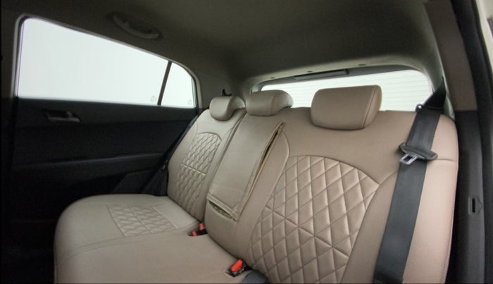 2017 Hyundai Creta SX PLUS AT 1.6 PETROL, Petrol, Automatic, 91,071 km, Right Side Rear Door Cabin