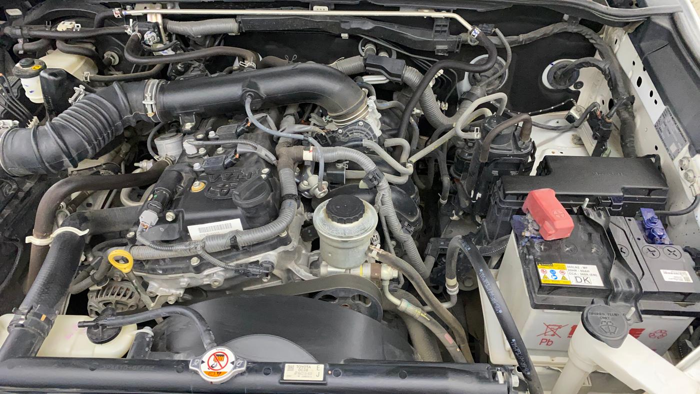 2024 Toyota Fortuner 4X2 MT 2.7 PETROL, Petrol, Manual, 22,651 km, Engine View - Left