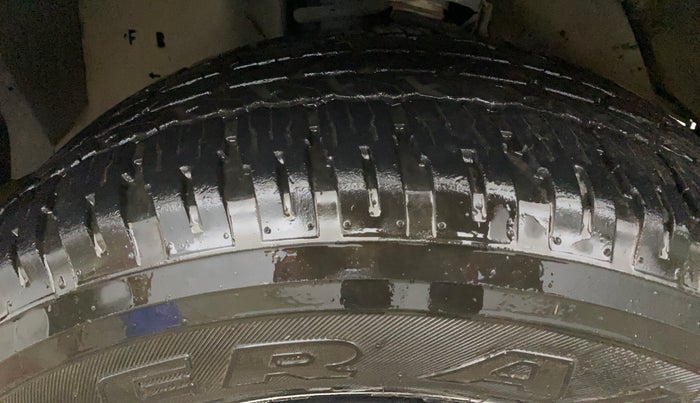 2024 Toyota Fortuner 4X2 MT 2.7 PETROL, Petrol, Manual, 22,651 km, Left Front Tyre Tread