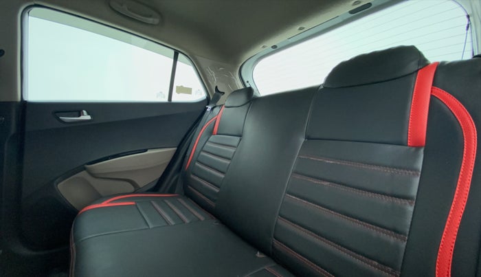 2019 Hyundai Grand i10 SPORTZ 1.2 KAPPA VTVT, Petrol, Manual, 17,516 km, Right Side Door Cabin View