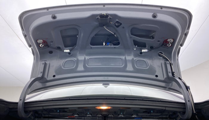 2017 Hyundai Xcent SX 1.2 (O), Petrol, Manual, 53,752 km, Boot Door Open