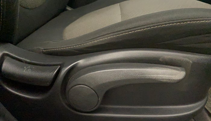 2016 Hyundai Creta SX PLUS AT 1.6 PETROL, Petrol, Automatic, 73,228 km, Driver Side Adjustment Panel