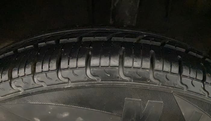 2017 Renault Kwid CLIMBER 1.0 AMT, Petrol, Automatic, 53,430 km, Left Rear Tyre Tread
