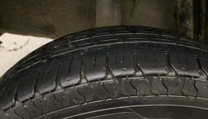 2017 Renault Kwid CLIMBER 1.0 AMT, Petrol, Automatic, 53,430 km, Right Rear Tyre Tread