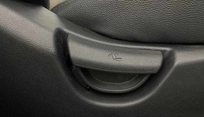 2017 Hyundai Grand i10 SPORTZ (O) 1.2 KAPPA VTVT, Petrol, Manual, 40,780 km, Driver Side Adjustment Panel