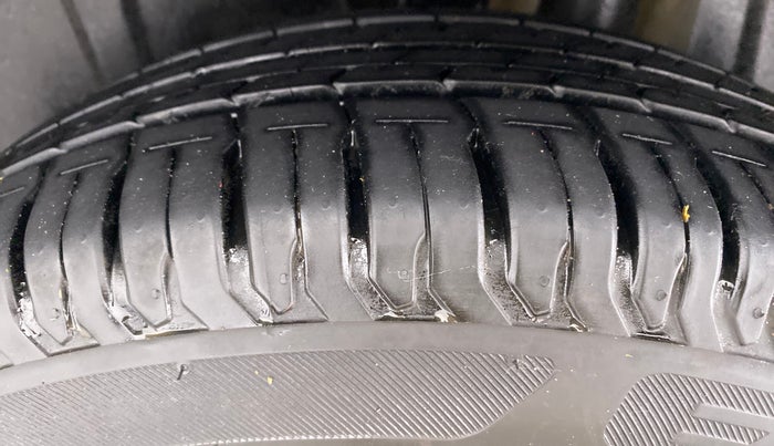 2021 Maruti Ertiga ZXI SHVS, Petrol, Manual, 7,786 km, Left Rear Tyre Tread