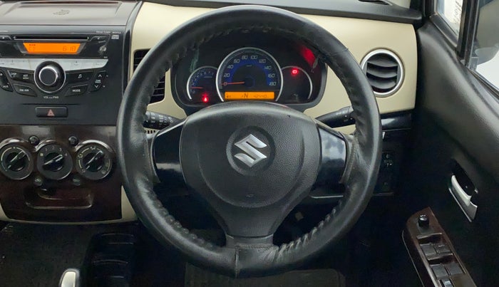 2017 Maruti Wagon R 1.0 VXI AMT, Petrol, Automatic, 42,439 km, Steering Wheel Close Up