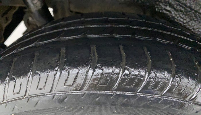 2017 Maruti Wagon R 1.0 VXI AMT, Petrol, Automatic, 42,439 km, Right Rear Tyre Tread