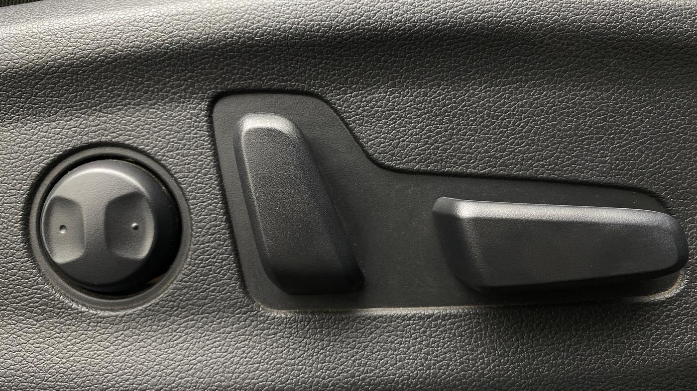 2019 Hyundai New Elantra 2.0 SX(O) AT PETROL, Petrol, Automatic, 60,097 km, Driver Side Adjustment Panel