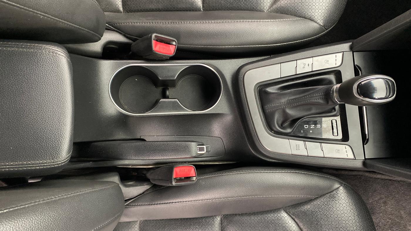 2019 Hyundai New Elantra 2.0 SX(O) AT PETROL, Petrol, Automatic, 60,097 km, Gear Lever