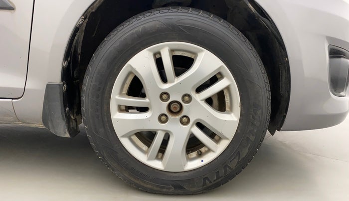 2014 Maruti Swift Dzire ZXI, Petrol, Manual, 81,777 km, Right Front Wheel
