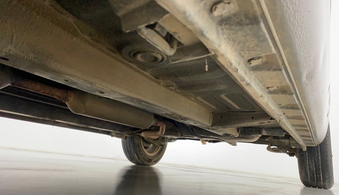 2014 Maruti Swift Dzire ZXI, Petrol, Manual, 81,777 km, Right Side Underbody